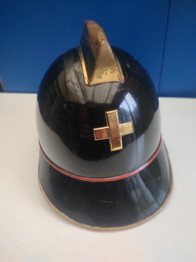Zwitserse brandweer helm, Verzamelen, Verzenden