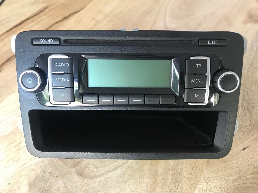 Radio d’´origine Volkswagen. Polo Golf …, Autos : Divers, Autoradios, Enlèvement, Comme neuf