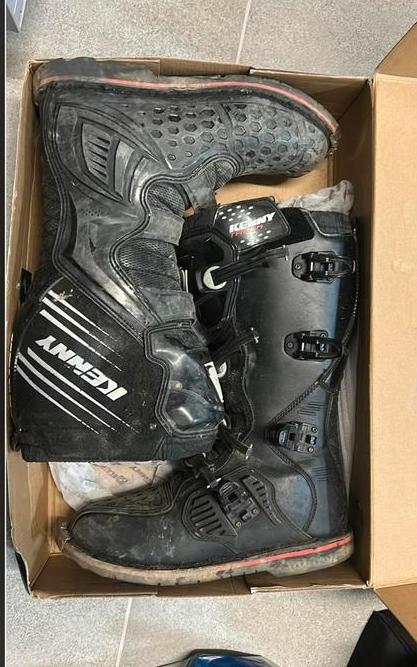Motocross boten, Motoren, Ophalen