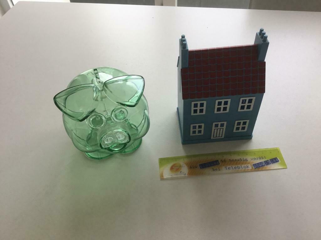 2 nieuwe  spaarpotten, Envoi, Neuf, Synthétique, Objet ou Édifice