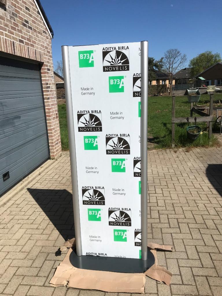 Reclamebord/Aanwijzingsbord, Zakelijke goederen, Ophalen