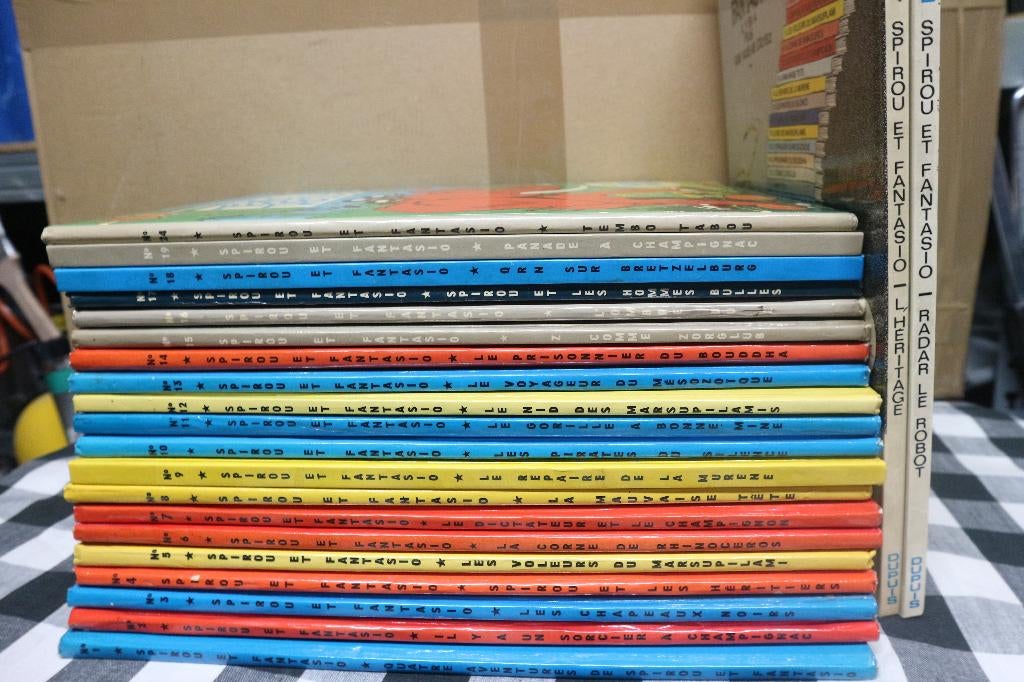 1 lot de 22 albums  SPIROU ET FANTASIO (DOS ROND) année 1975, Enlèvement ou Envoi