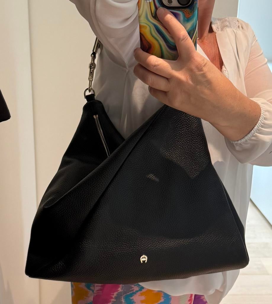 Sac à main élégant Aigner noir et doré neuf, Handtassen en Accessoires, Tassen | Damestassen, Ophalen of Verzenden, Nieuw, Zwart