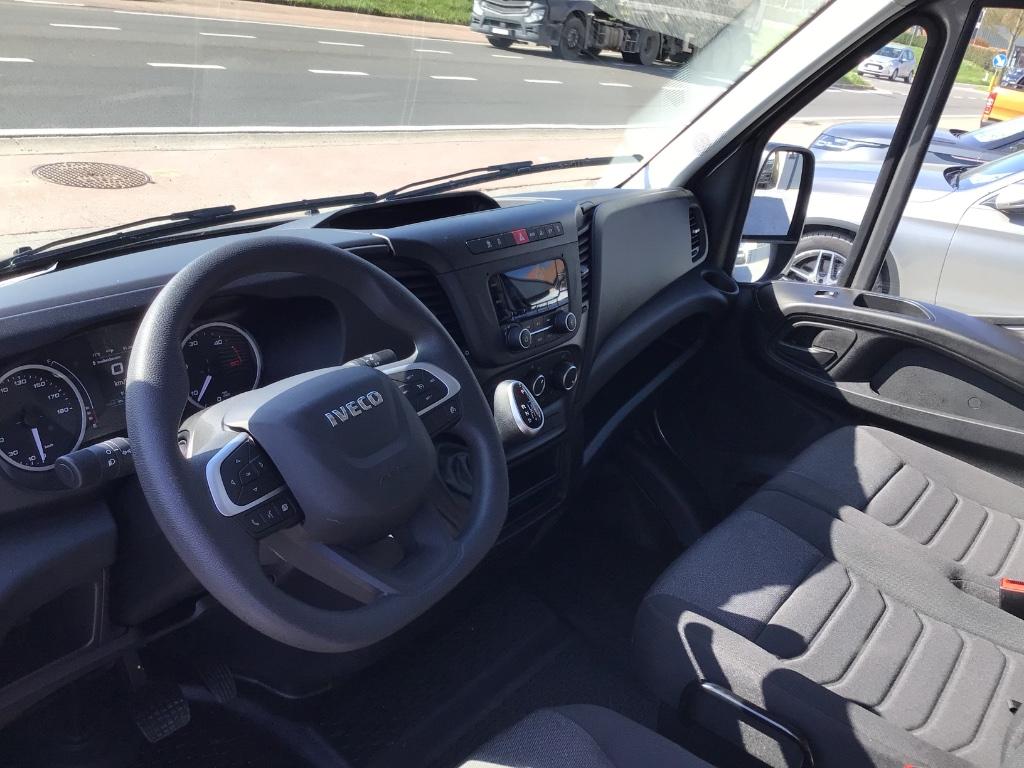 iveco daily l3h2 160pk automaat 2023 10km 36950e ex, Autos, Camionnettes & Utilitaires, Argent ou Gris, Achat, Euro 6, Noir