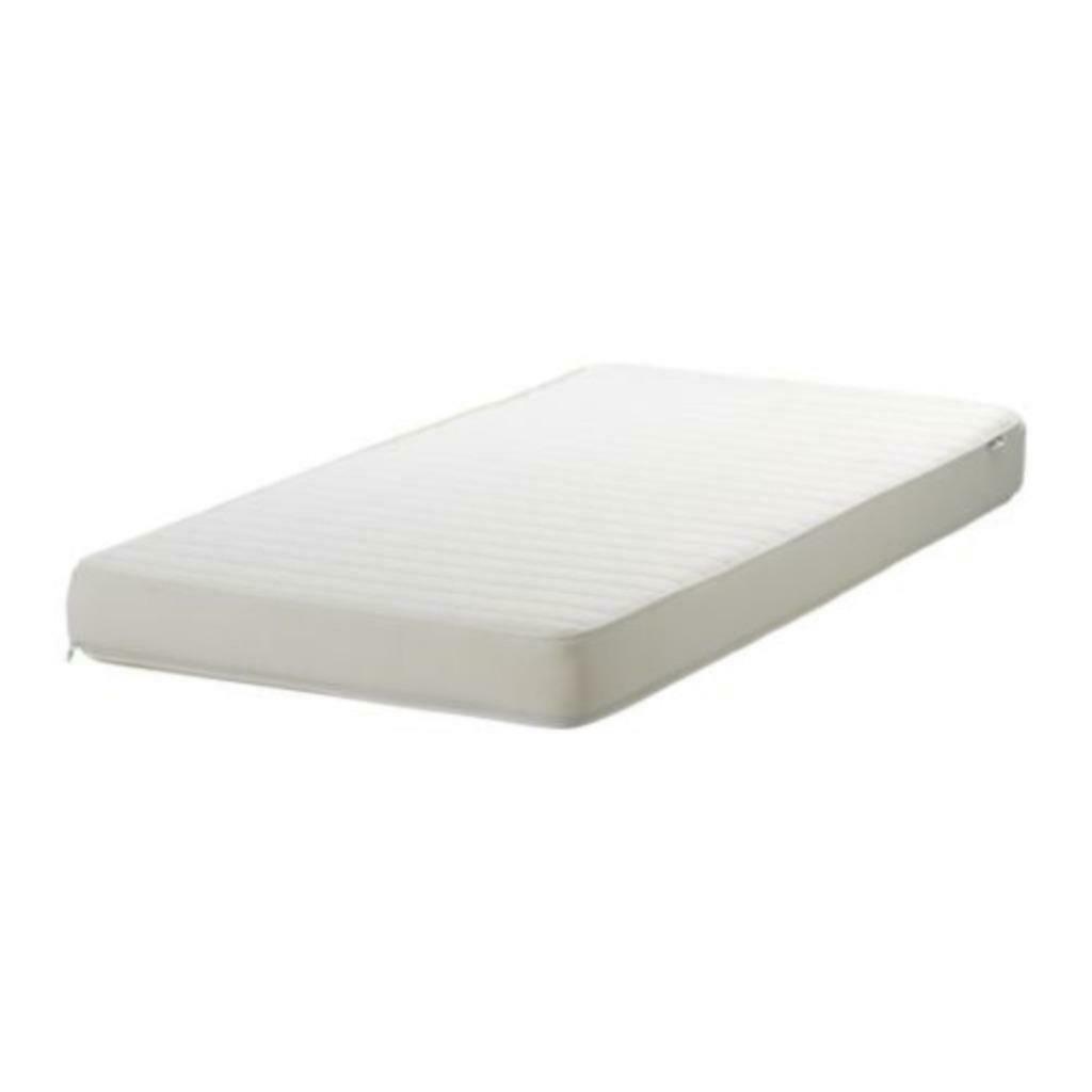 Matras voor kinderbed (140 x 70) + Matrasbeschermer, Ophalen, 70 tot 85 cm, 140 tot 160 cm, Zo goed als nieuw