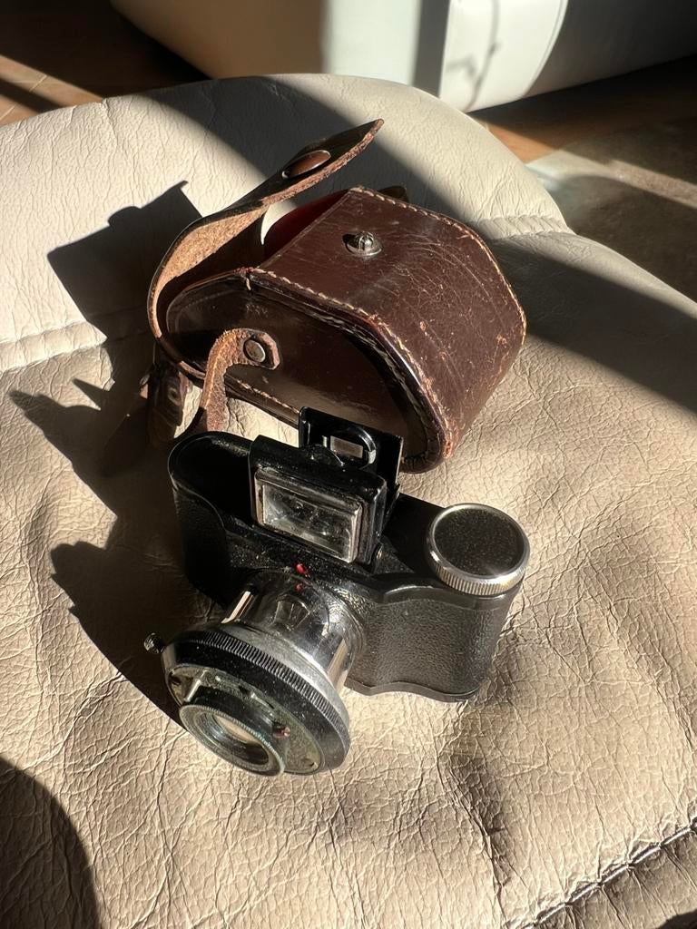 LUMIERE ELJY  met tasje WO I, Ophalen, Gebruikt, Compact