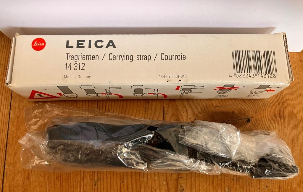 Leica, Enlèvement