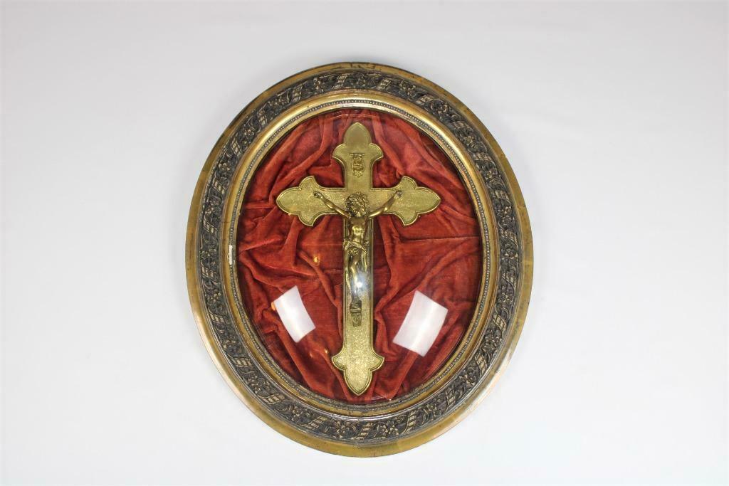 zeer oude crucifix achter een bol glas, 19de eeuw, Antiek en Kunst, Ophalen