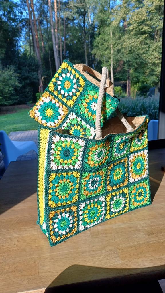 Set van 2 met de hand gemaakte handtassen in Granny Squares, Ophalen of Verzenden, Nieuw, Granny Squares