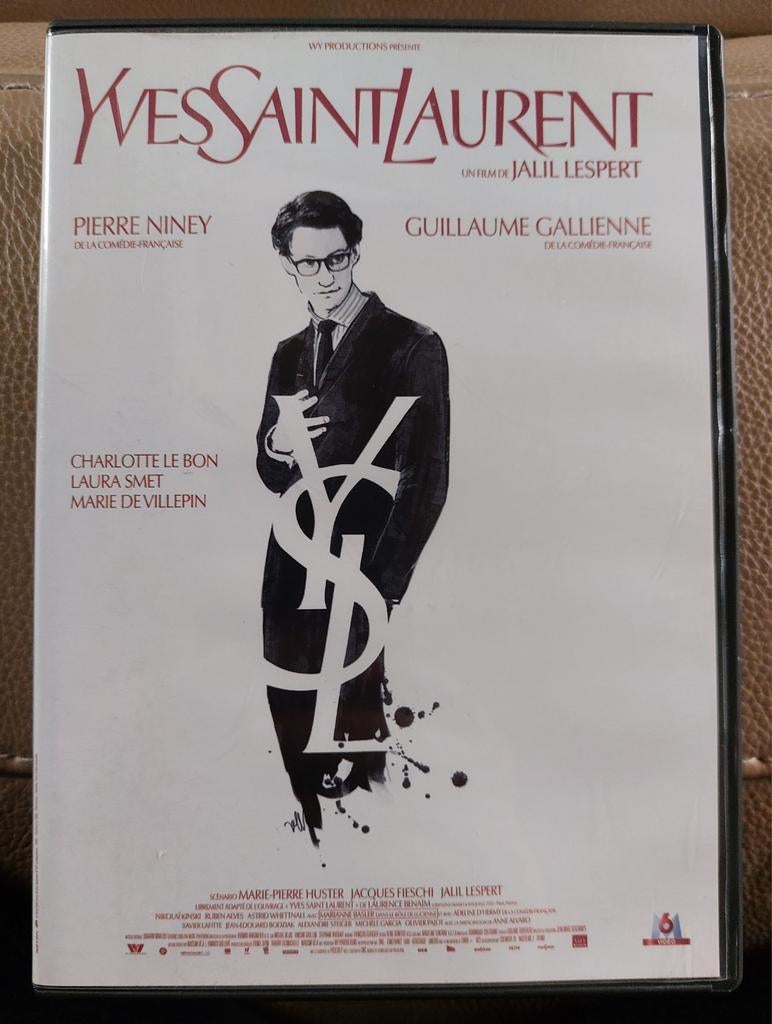 DVD -  YVES SAINT LAURENT, Alle leeftijden, Overige genres, Ophalen of Verzenden, Zo goed als nieuw