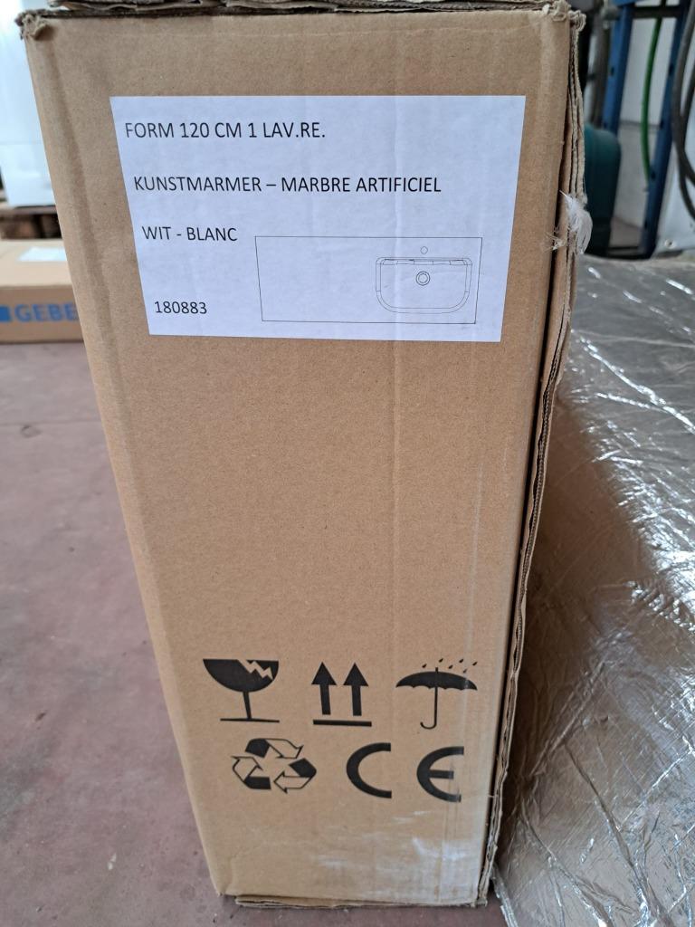 TABLET FORM/ALANO 120CM 1 LAVABO RECHTS KUNSTMARMER WIT, Huis en Inrichting, Badkamer | Badkamermeubels, Ophalen, 100 tot 150 cm