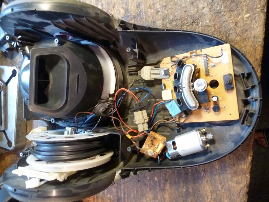 moteur d'aspirateur Philips 1800 W + enrouleur cordon de 9 m, Bricolage & Construction, Enlèvement ou Envoi, 6 à 10 ans, Utilisé