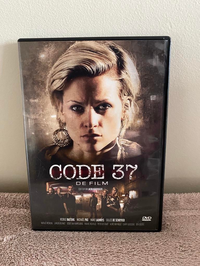 CD de film Code 37, Cd's en Dvd's, Dvd's | Tv en Series, Vanaf 12 jaar, Ophalen, Zo goed als nieuw, Actie en Avontuur