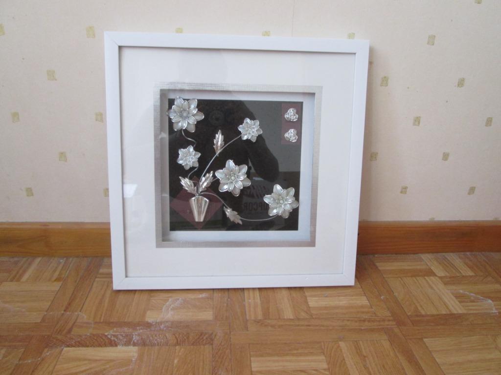 Cadre déco blanc avec fleurs en argent - état neuf, Maison & Meubles, Accessoires pour la Maison | Cadres, Enlèvement, Neuf