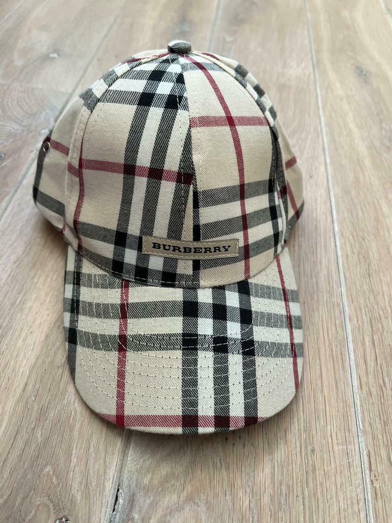 Nieuwe pet van Burberry, Nieuw, Pet, Burberry, One size fits all