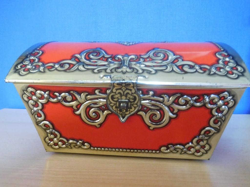 Vintage metalen kist, Verzamelen, Blikken, Ophalen of Verzenden, Gebruikt, Overige merken
