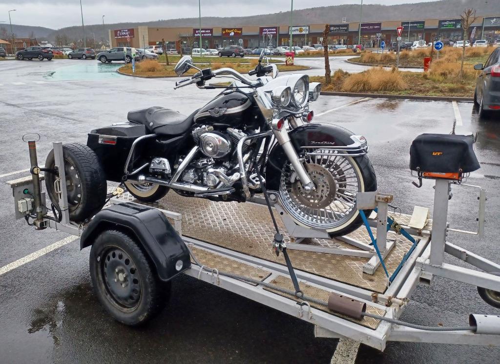 Location Remorque Moto à Chargement au Sol, Ophalen, Zo goed als nieuw