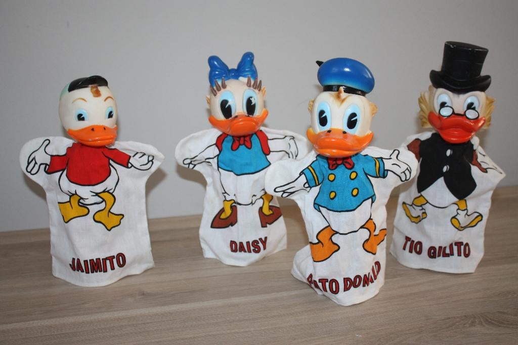 4 oude handpoppen Famosa / Spain , Disney Donald , Daisy ., Enlèvement ou Envoi, Donald Duck, Utilisé, Autres types