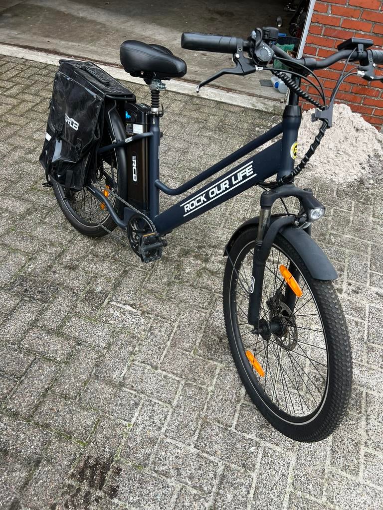 Rock our lief elektrische fiets met schade, Ophalen, Gebruikt, 30 tot 50 km per accu, Overige merken