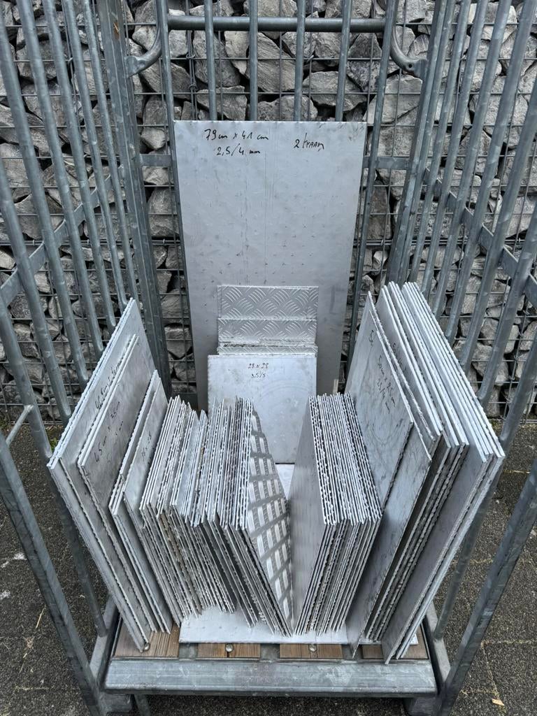 nieuwe kleine reststukken aluminium traanplaat in 4 diktes, Ophalen, Nieuw, Inox