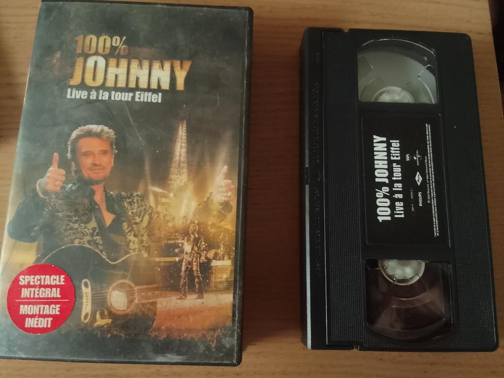 cassette VHS 100 % Johnny HALLYDAY live tour Eiffel, CD & DVD, Enlèvement ou Envoi, Utilisé