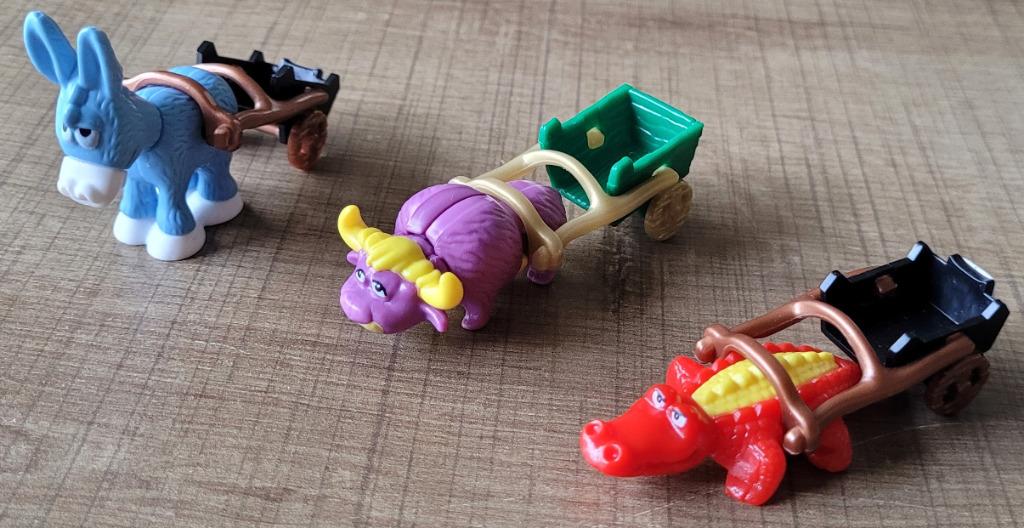 Miniatuurfiguurtjes ezel, stier en krokodil met trekkar (Kin, Ophalen of Verzenden, Zo goed als nieuw