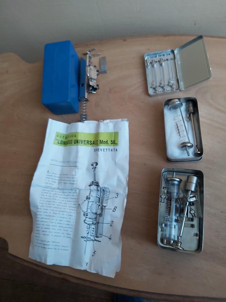 Instruments médicaux anciens/pas d'envoi, Enlèvement