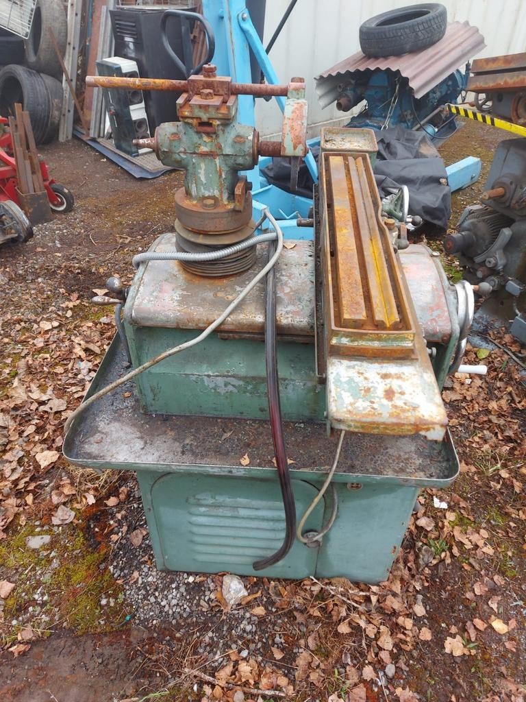 Machine Rectifieuse cylindrique,