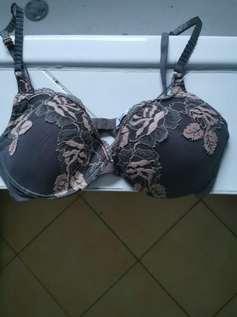 Magnifique soutien-gorge de Valery, Enlèvement ou Envoi, Beige, Soutien-gorge