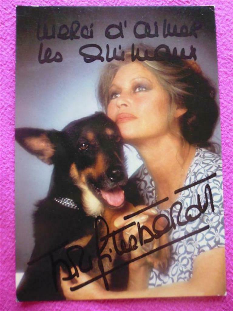 gesigneerd kaartje Brigitte Bardot, Verzamelen, Postkaarten | Buitenland, Ophalen, 1980 tot heden, België en Luxemburg