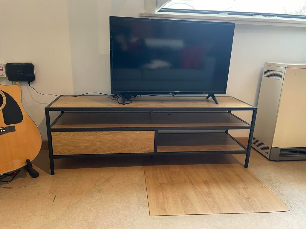 Tv-meubel van Jysk. 1jaar gebruikt, Ophalen, Eikenhout, 50 tot 100 cm, Zo goed als nieuw