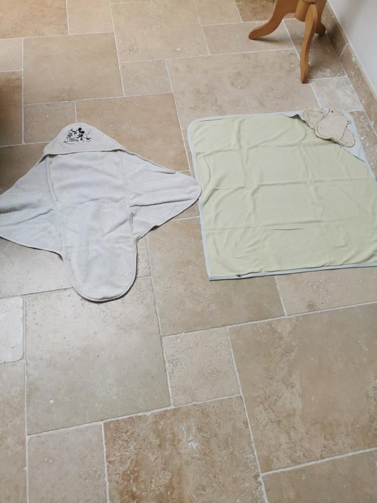 2 mooie baby bad capes, Kinderen en Baby's, Ophalen of Verzenden, Zo goed als nieuw