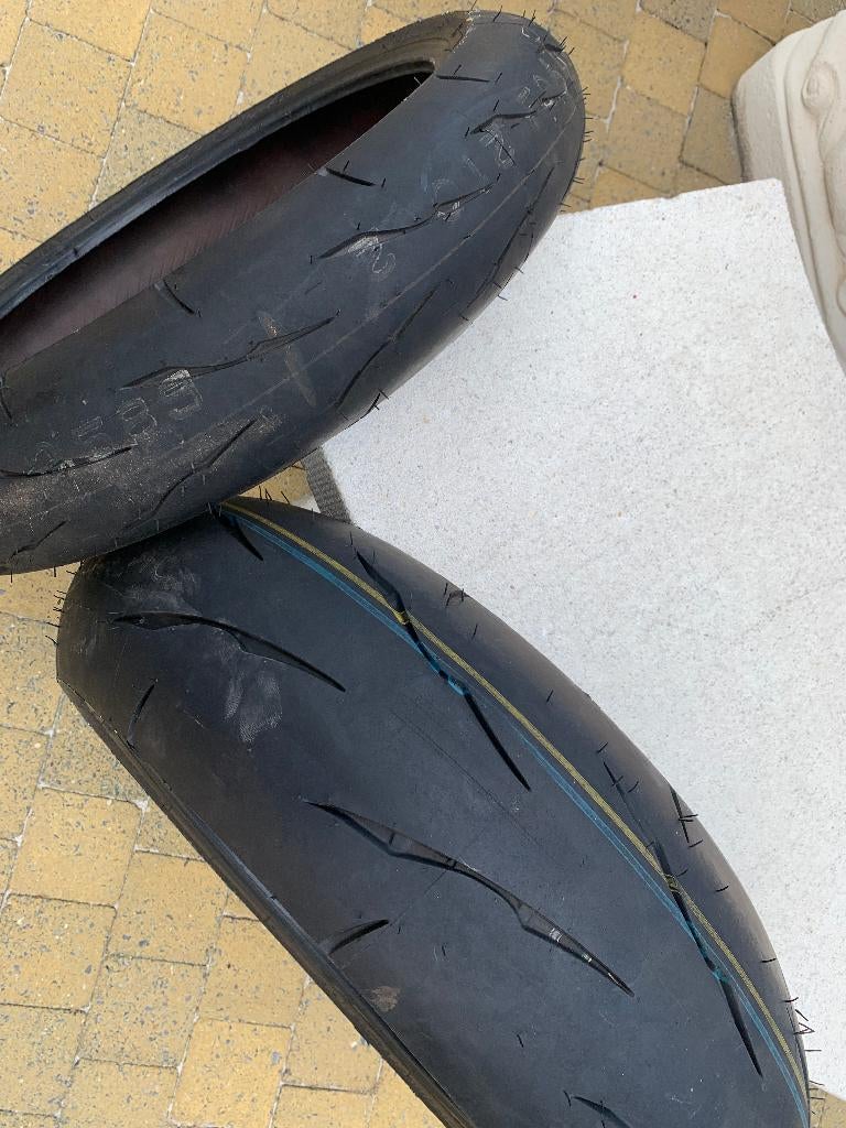 Bridgestone Battlax Racing Street RS11E, Motoren, Ophalen