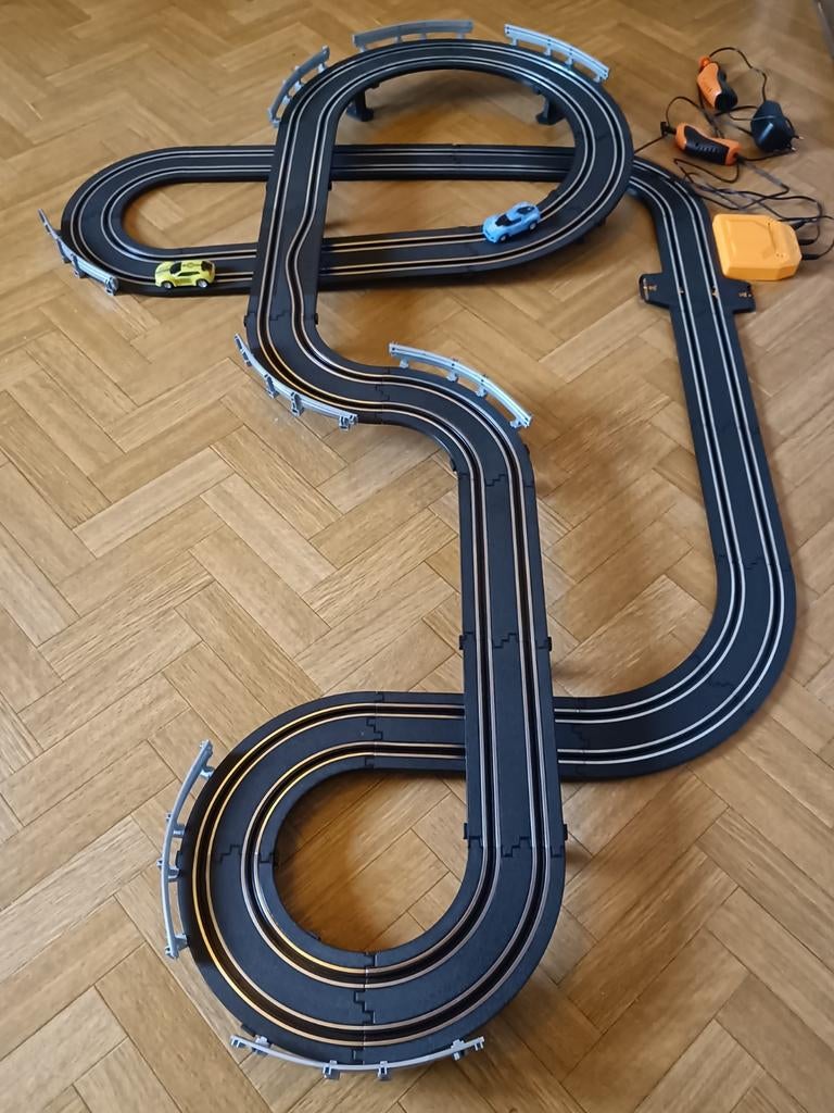 Elektrische racebaan CosmoToys -autobaan 5,6M lang Classics, Ophalen, Racebaan