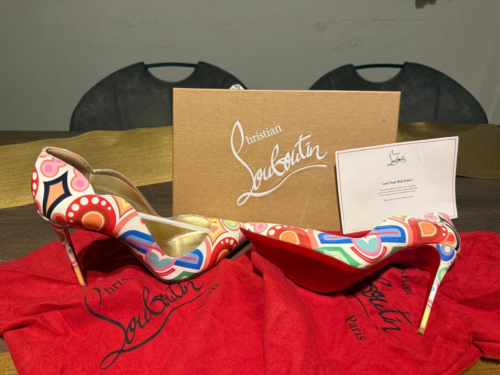 Louboutin hot chic 100 Patent Tivoli, Enlèvement ou Envoi, Neuf