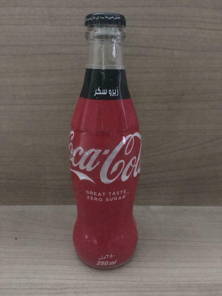 Coca Cola Zero flesje Egypte, Verzamelen, Ophalen of Verzenden, Gebruikt, Gebruiksvoorwerp