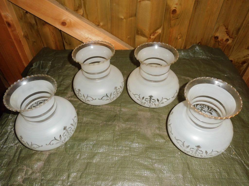 vier oude  vintage glazen lampkappen, Ophalen