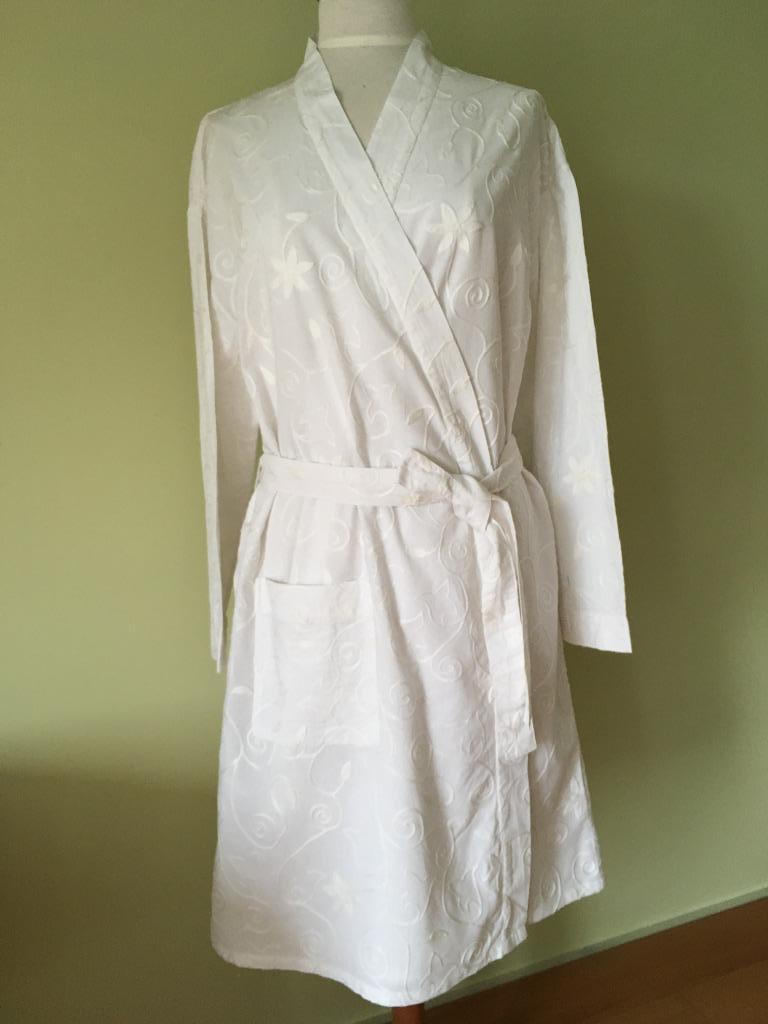 Scapa Home ochtendjas in wit geborduurd katoen, Vêtements | Femmes, Homewear, Comme neuf, Blanc, Enlèvement ou Envoi