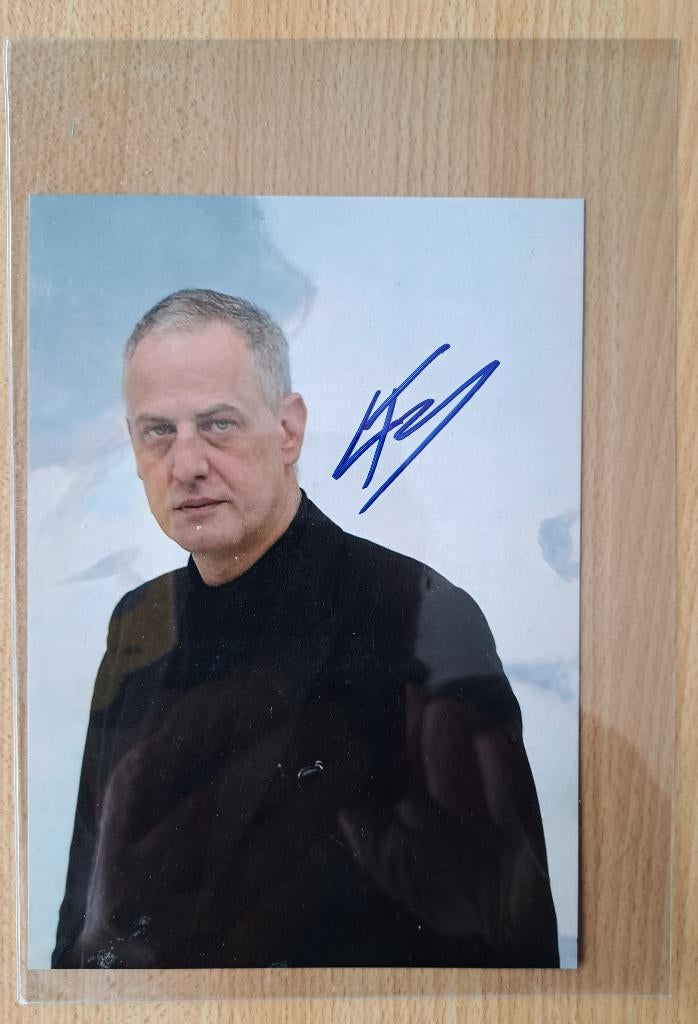 Twee Gesigneerde foto's Luc Tuymans + gesigneerde invitatie, Boeken, Diverse auteurs, Ophalen of Verzenden, Zo goed als nieuw