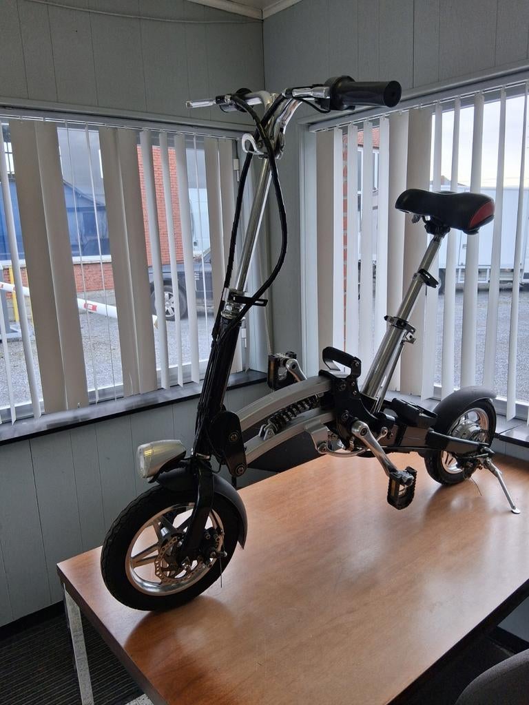 Pour tout renseignement GSM GSM 0477215431, Fietsen en Brommers, Ophalen of Verzenden