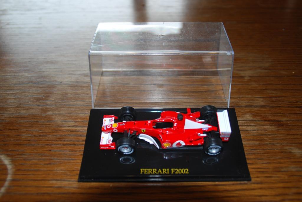 ferrari f2002 schaalmodel, Autres marques, Enlèvement ou Envoi, Voiture, Comme neuf