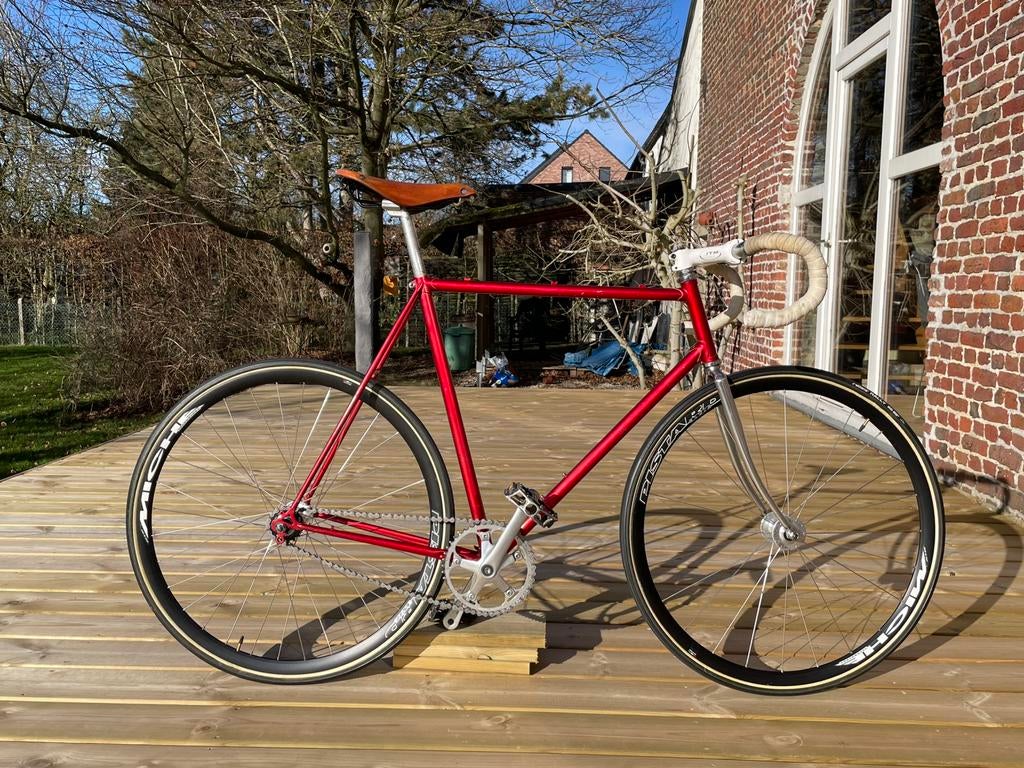 Fixed Gear Red Bike - Miche, Brooks, Fietsen en Brommers, Gebruikt, Versnellingen, 61 tot 65 cm, Ophalen