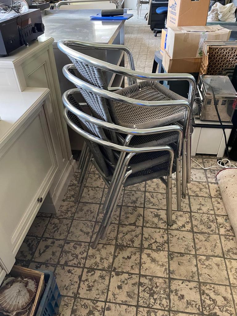 4 chaises de patio chromées, adaptées aux restaurants, etc., Enlèvement, Comme neuf, Empilable