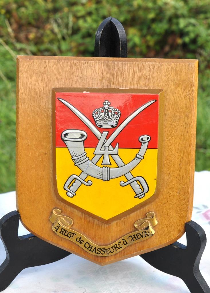 (D)  badge mural militaire 4eme regiment chasseurs cheval, Enlèvement ou Envoi, Armée de terre, Emblème ou Badge