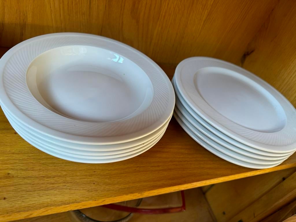 Assiettes de vaisselle, Enlèvement ou Envoi, Comme neuf, Assiettes(s)