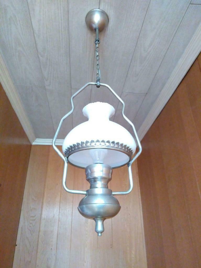 Lustre en étain, Enlèvement
