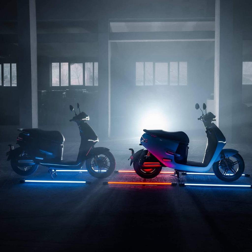 horwin  E-scooter klasse A met 2 batterijen voor 200km, Vélos & Vélomoteurs, Scooters | Marques Autre, Comme neuf, Classe A (25 km/h)