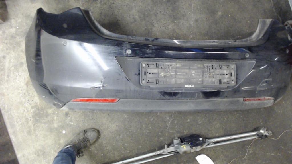 Pare choc arrière Opel Astra J 2010-2012 LP/13586, Opel, Utilisé, Arrière, Enlèvement ou Envoi