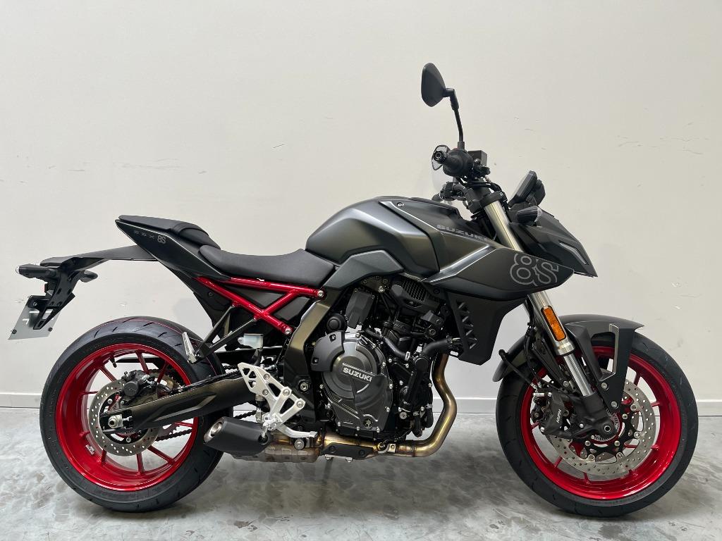 GSX 8S NEUF EN STOCK, Entreprise, Plus de 35 kW, 800 cm³, 2 cylindres