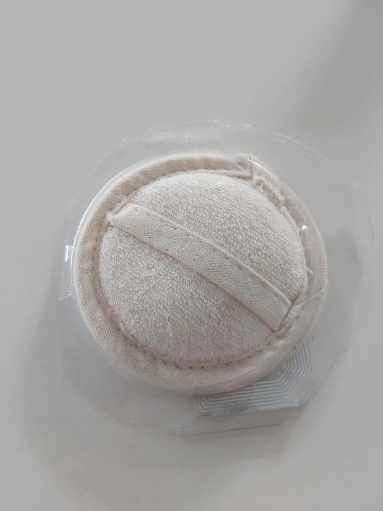 Éponge maquillage ou démaquillante, Bijoux, Sacs & Beauté, Neuf, Maquillage, Enlèvement ou Envoi, Beige